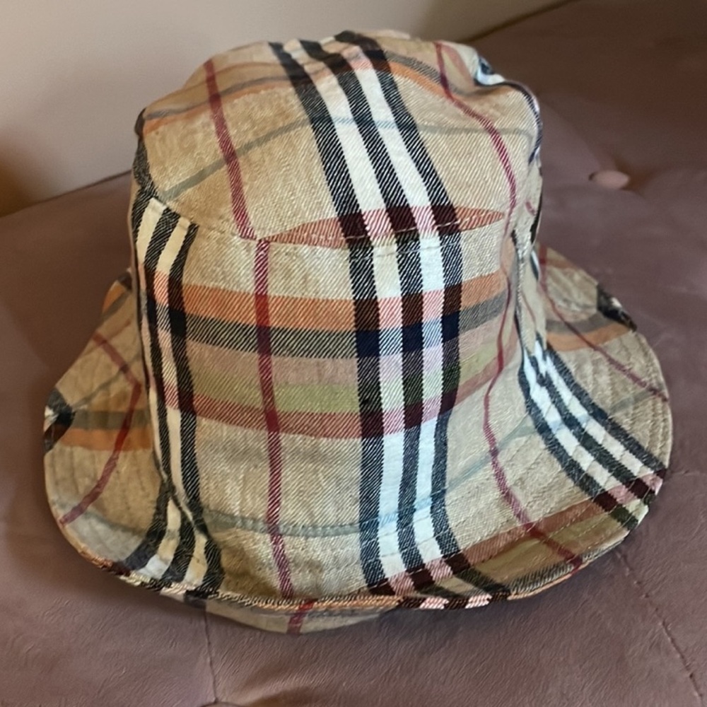 Burberry bucket hat - Picture 2 of 7